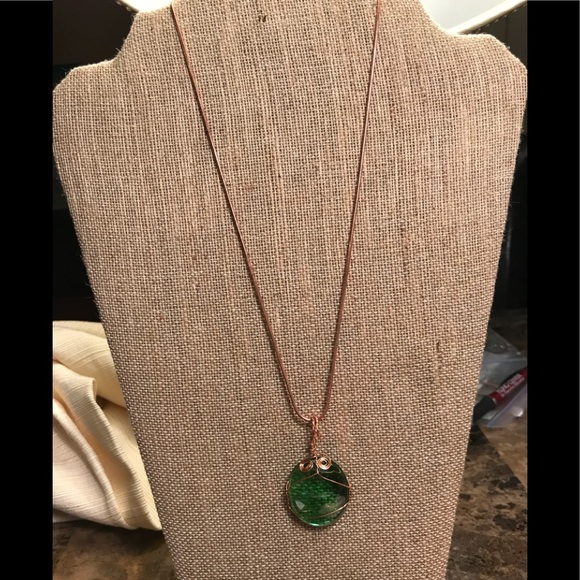 Stunning green necklace copper wrap Handmade NWT - Picture 8 of 8